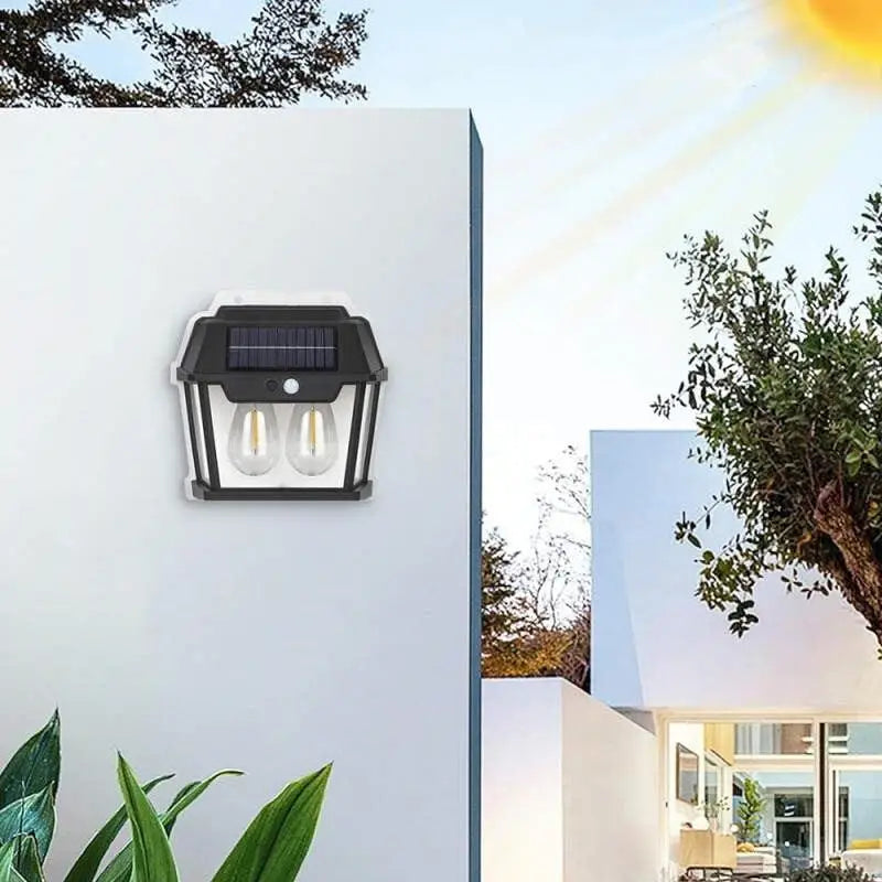 Lampa cu Incarcare Solara Senzor de Miscare Model cu 2 Becuri